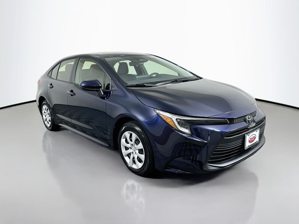 Used 2026  Toyota LE image 3