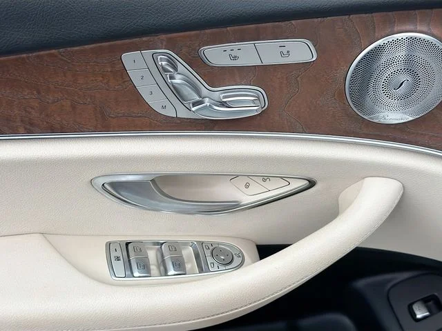 Used 2017  Mercedes-Benz E 300 image 19