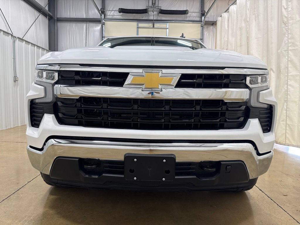 New 2026 Summit White Chevrolet LT image 3