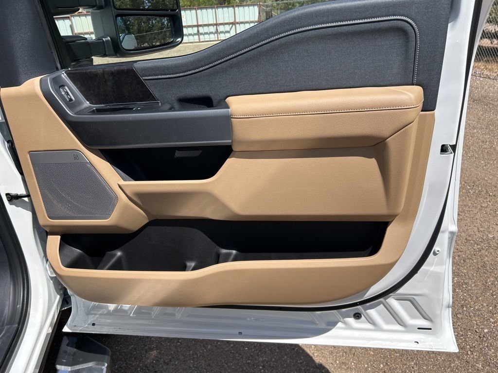 New 2026 Star White Metallic Tri-Coat Ford Lariat image 45