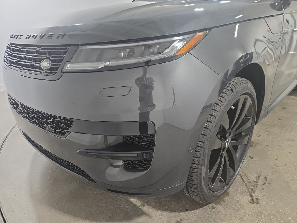 Certified Used 2023  Land Rover SE image 11