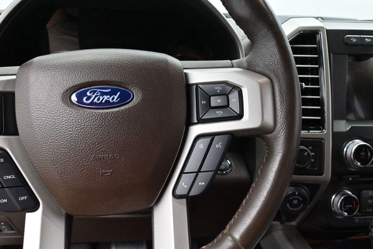 Used 2018 White Platinum Metallic Tricoat Ford XL image 19