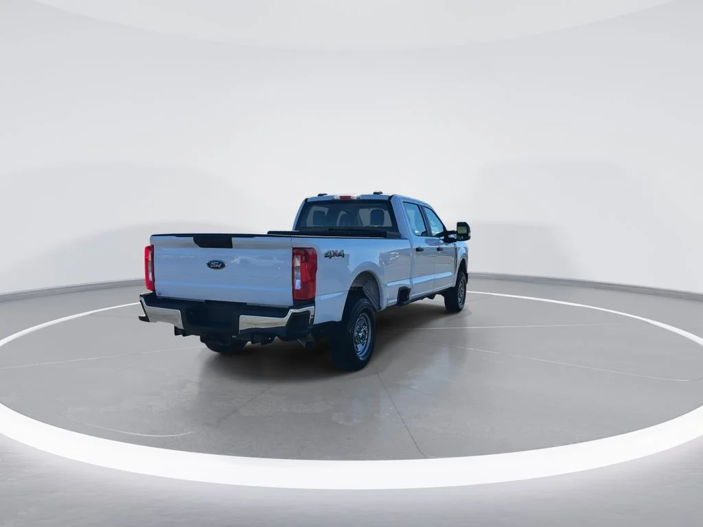 Used 2024 White Ford XL image 6