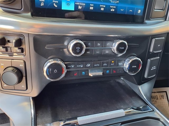 Used 2022 Black Ford LARIAT image 40