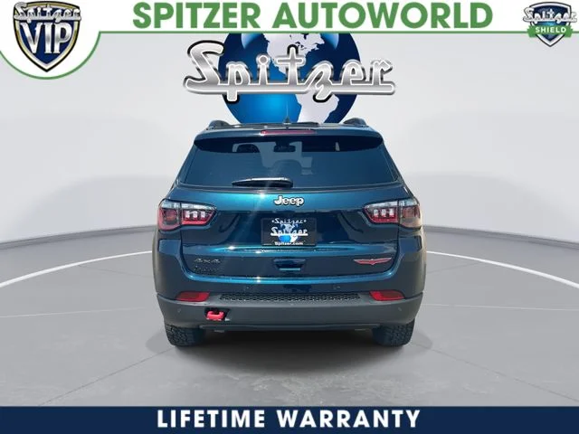 New 2026 Fathom Blue Pearl-Coat Exterior Paint Jeep Trailhawk image 8