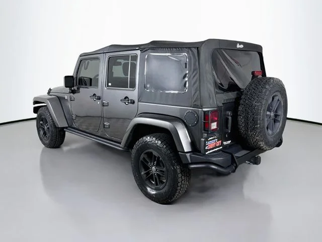 Used 2017 Gray Jeep Unlimited Sahara image 5