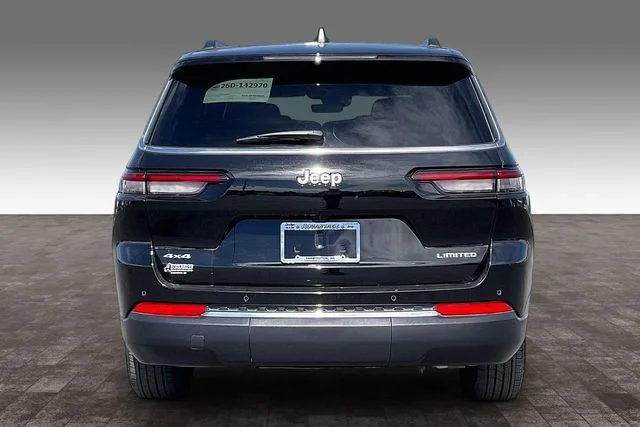 Used 2025 Black Jeep Limited image 4