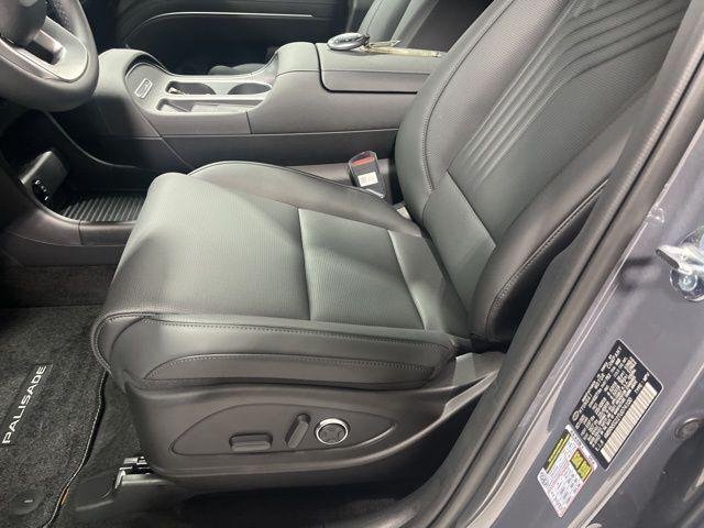 New 2026 Gray Hyundai SEL Premium FWD image 7