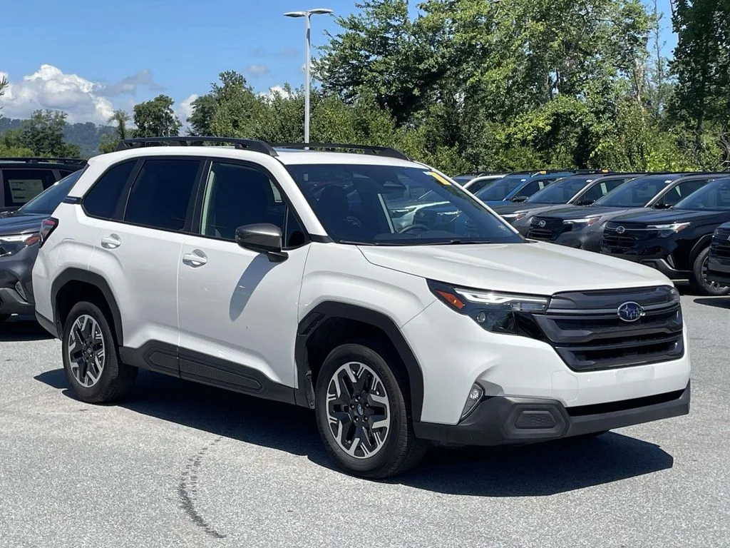 Used 2025 Crystal White Pearl Subaru Premium image 1