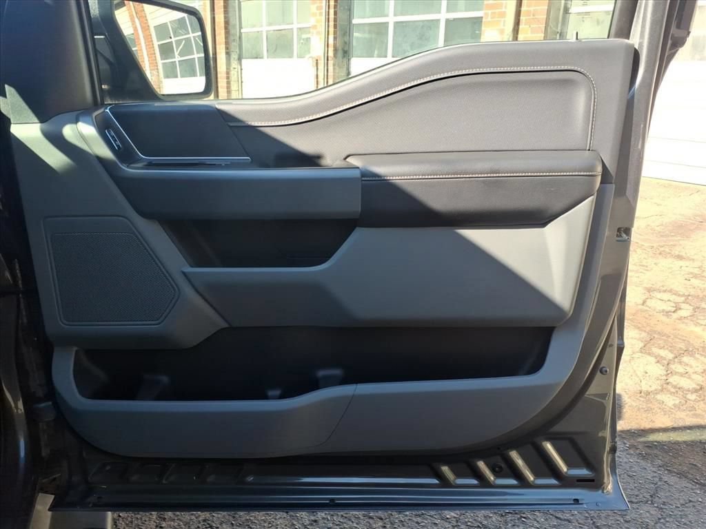 Used 2025 Gray Ford XLT image 27