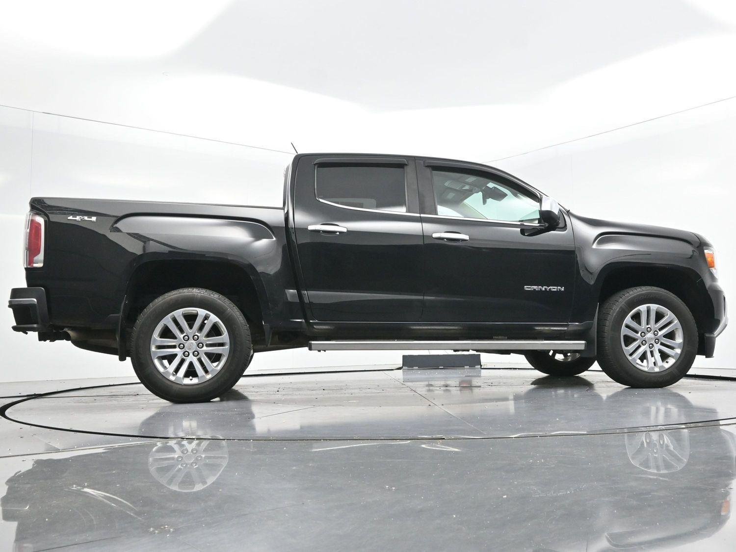 Used 2019 Onyx Black GMC 4WD SLT image 55