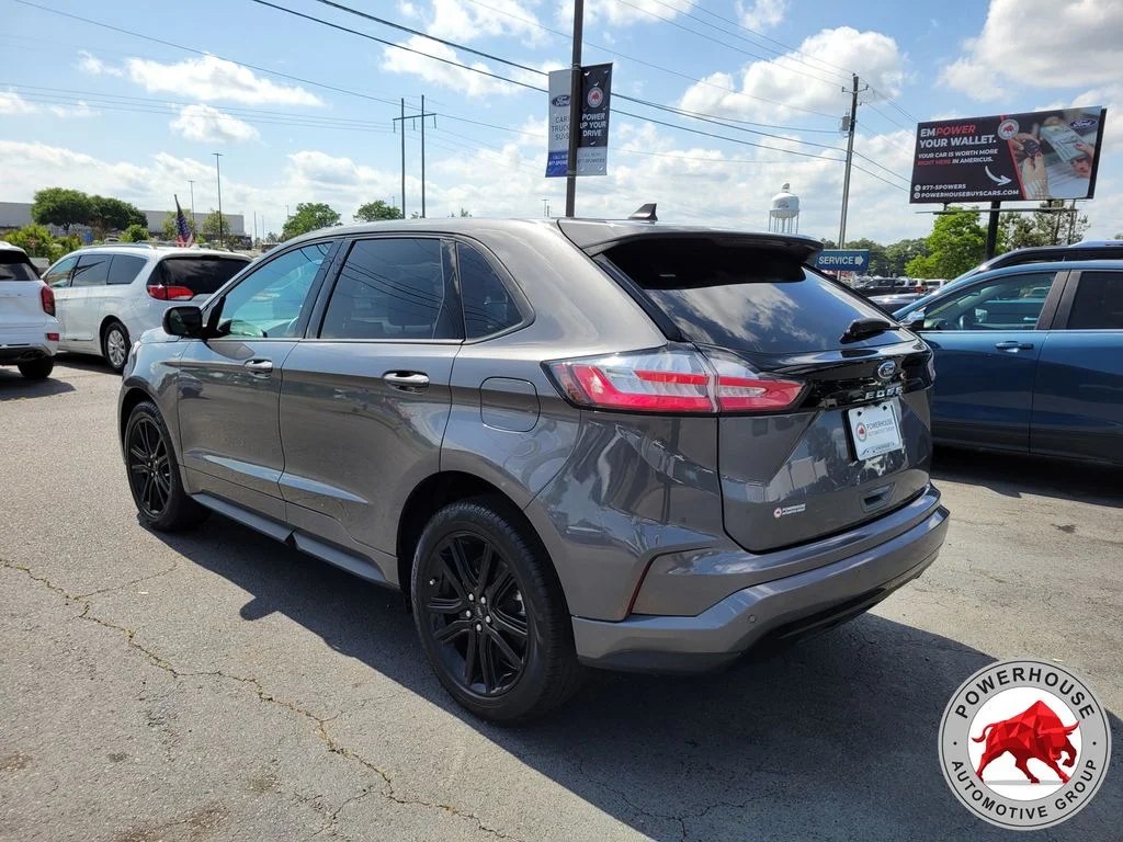 Used 2023 Gray Ford ST Line image 3