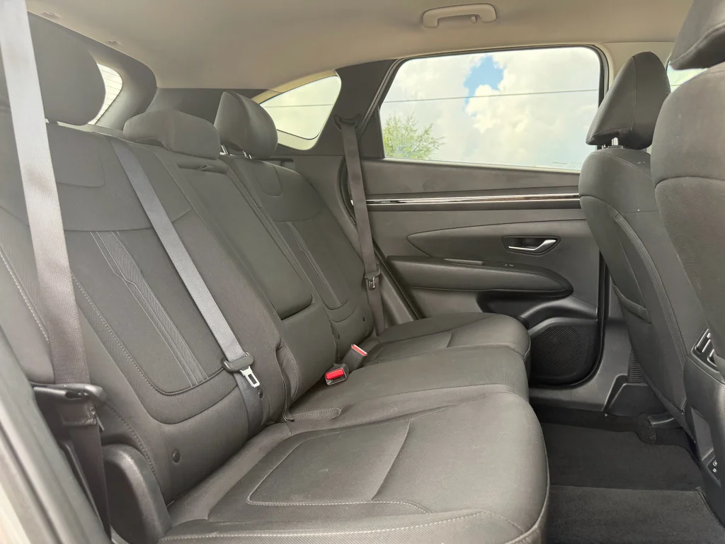 Used 2024 Hampton Gray Hyundai SEL image 28