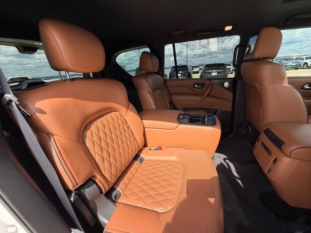 Used 2022 White INFINITI Sensory image 17