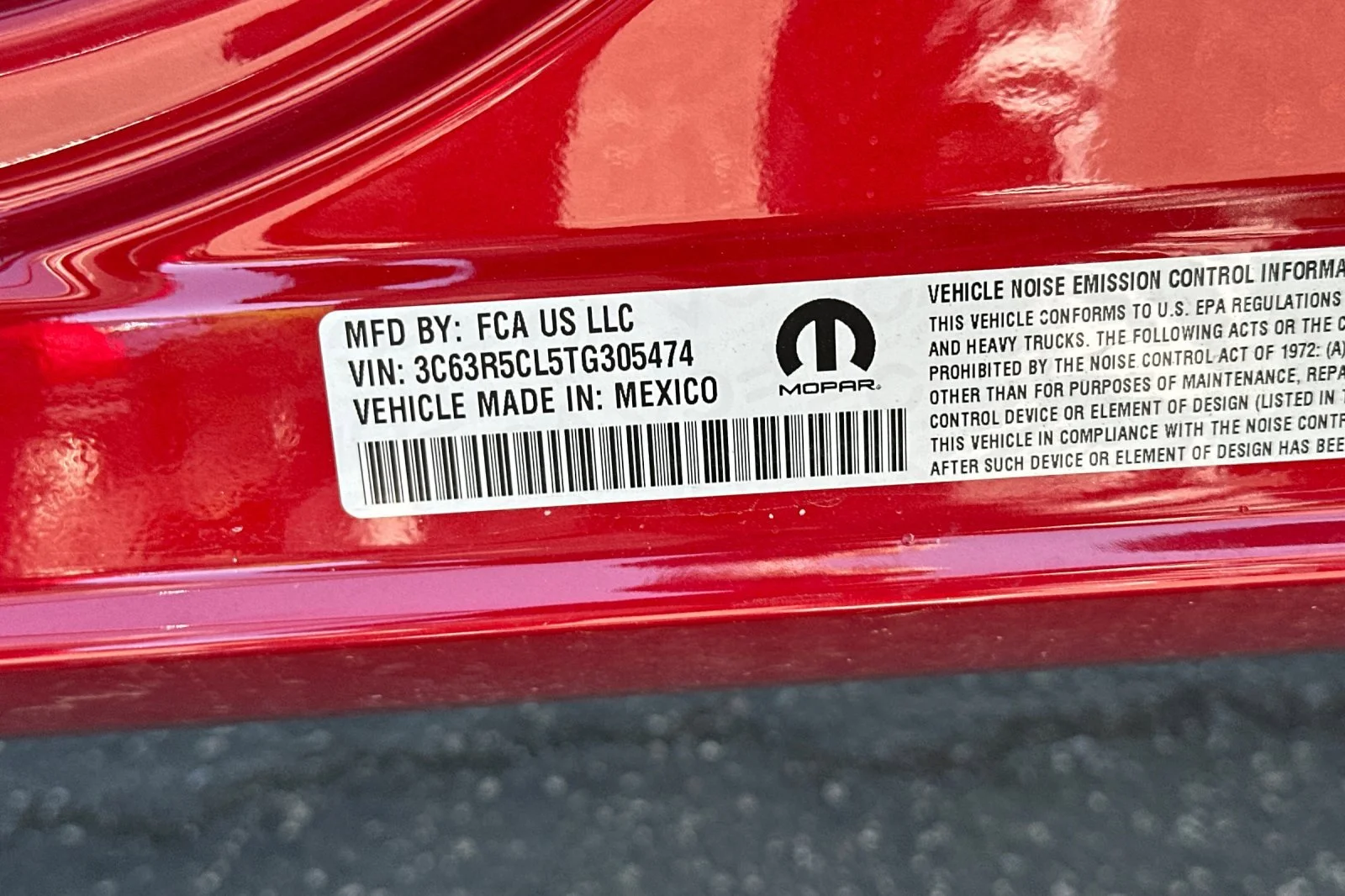 New 2026 Molten Red Pearl-Coat Exterior Paint RAM Warlock image 28