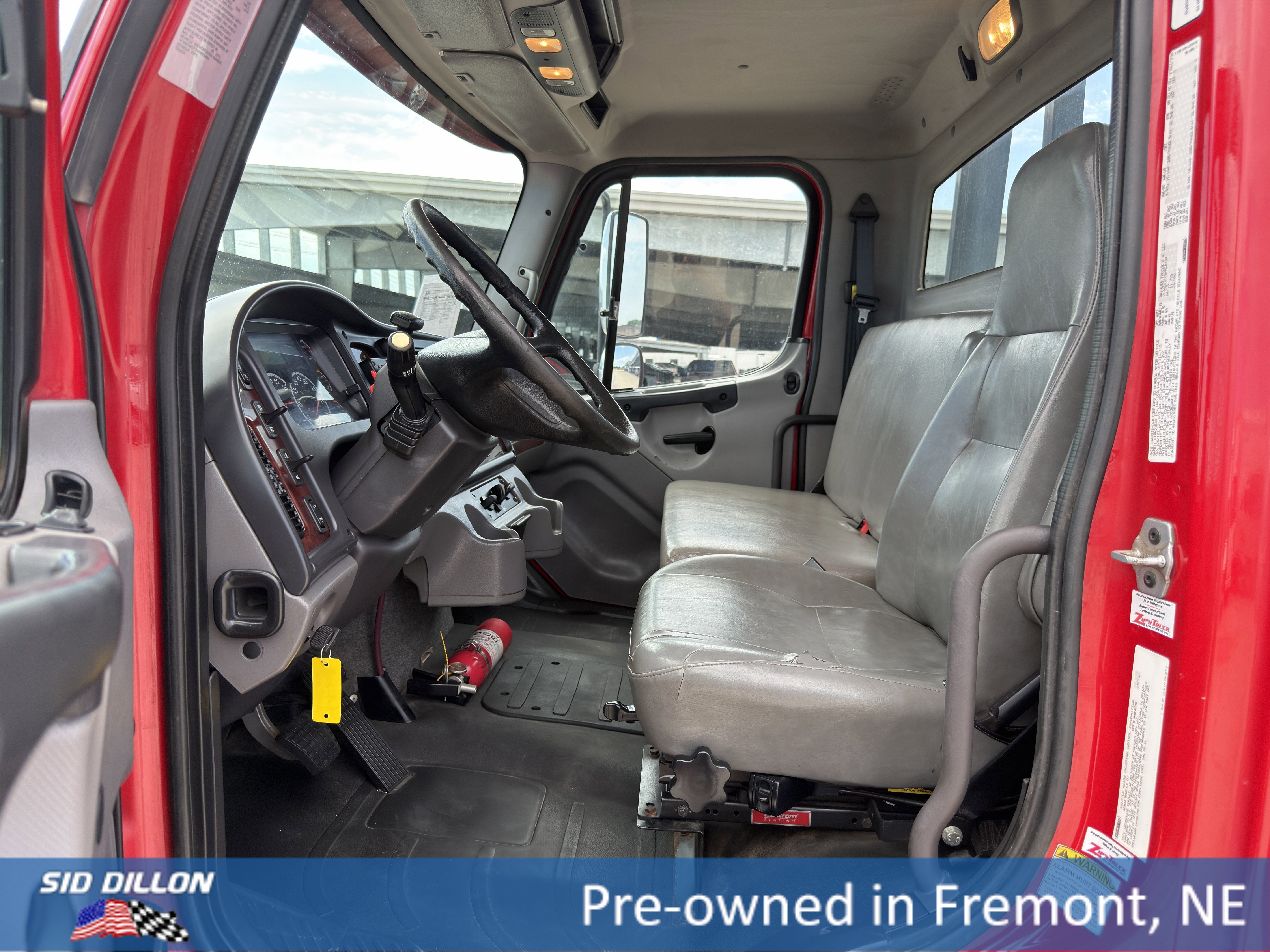 Used 2016 Red Freightliner  image 12