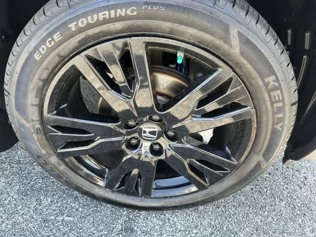 Certified Used 2021 Gray Honda Special Edition image 21