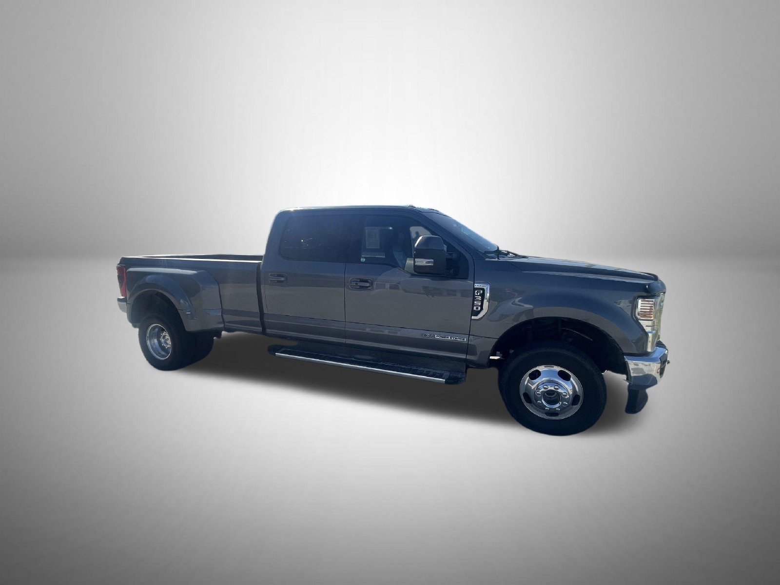 Used 2022 Gray Metallic Ford Lariat image 6