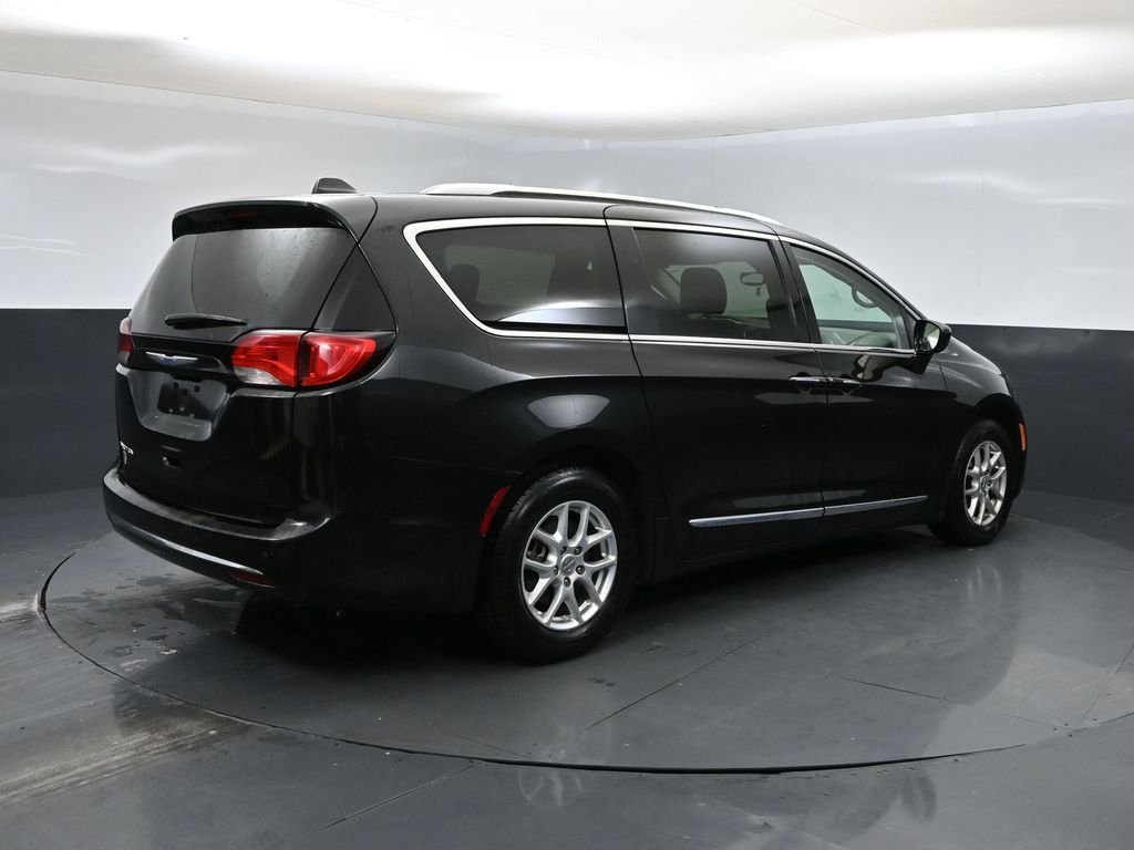 Used 2020 Chrysler Pacifica Touring L with VIN 2C4RC1BG2LR275281 for sale in McPherson, KS