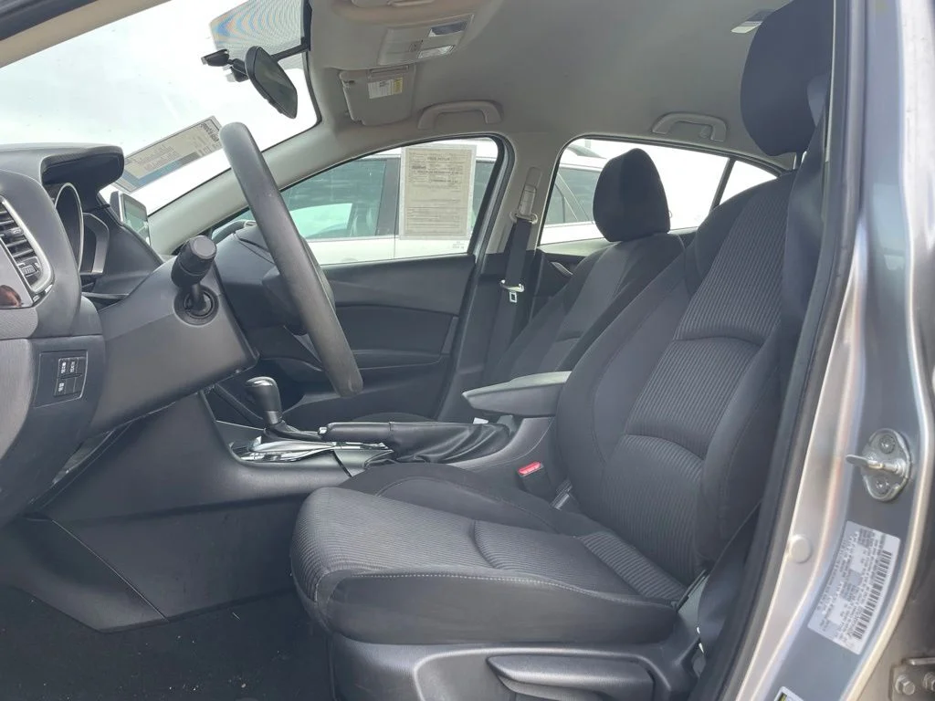 Used 2016 Liquid Silver Metallic Mazda i Sport image 7