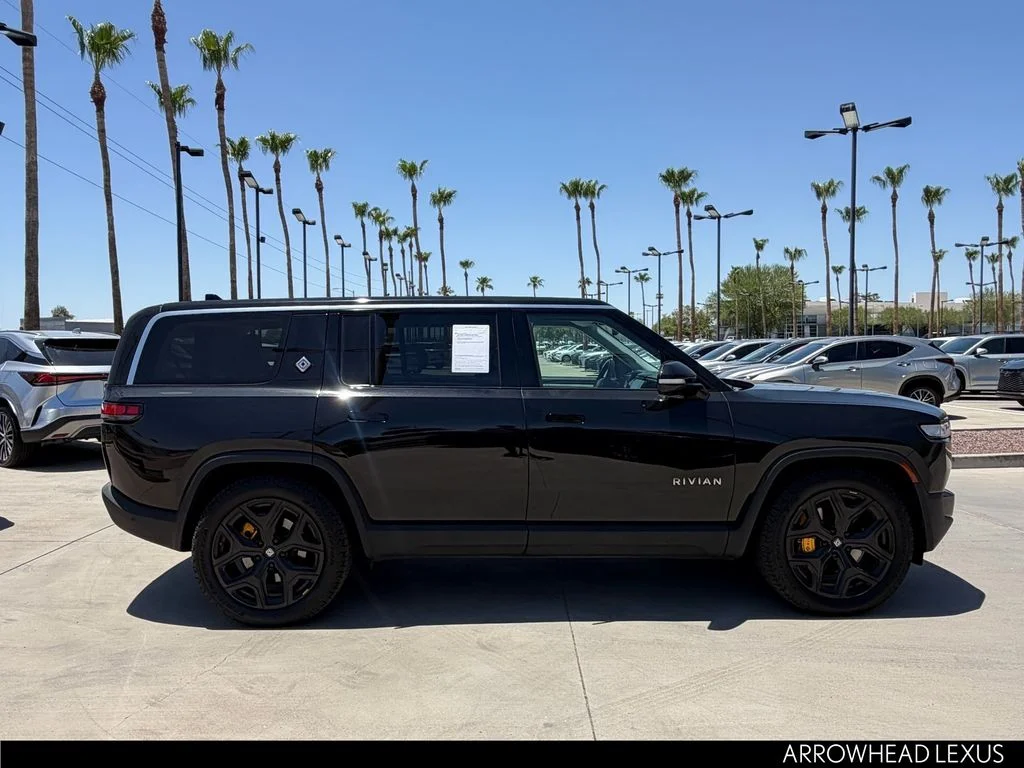 Used 2023  Rivian Adventure image 7