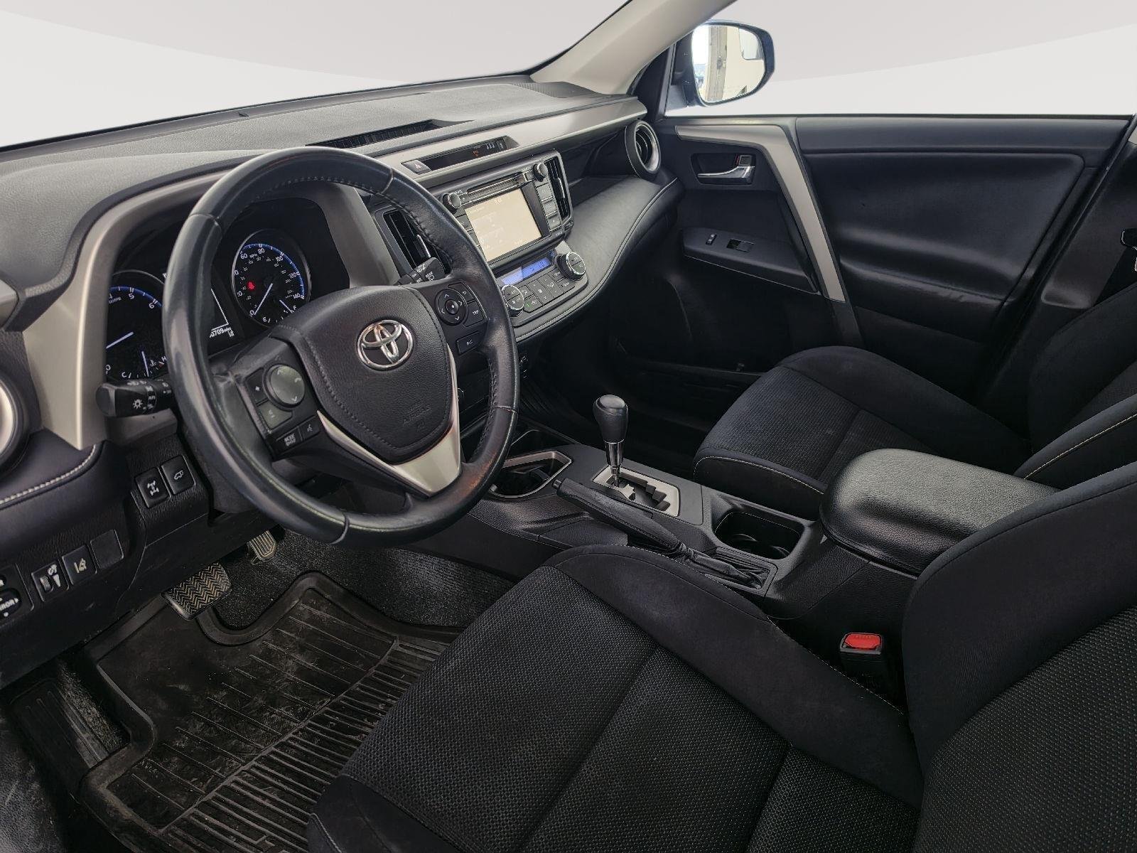Used 2017 Electric Storm Blue Toyota XLE image 2