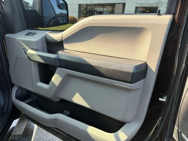 Used 2018 Red Ford XL image 9