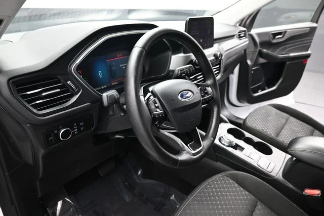 Used 2023 White Ford Active image 17