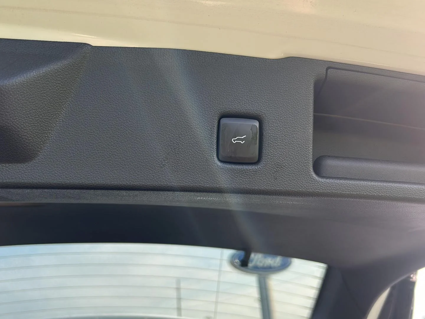 Used 2024 Oxford White Ford Active image 12