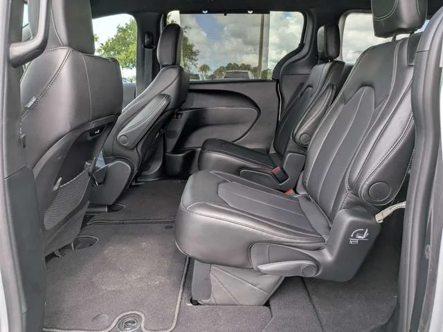 Used 2026 Silver Chrysler Select image 14
