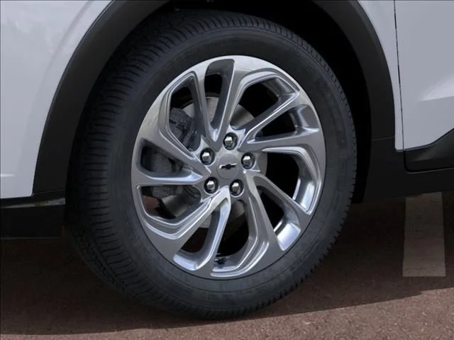 New 2027 White Chevrolet LT image 9