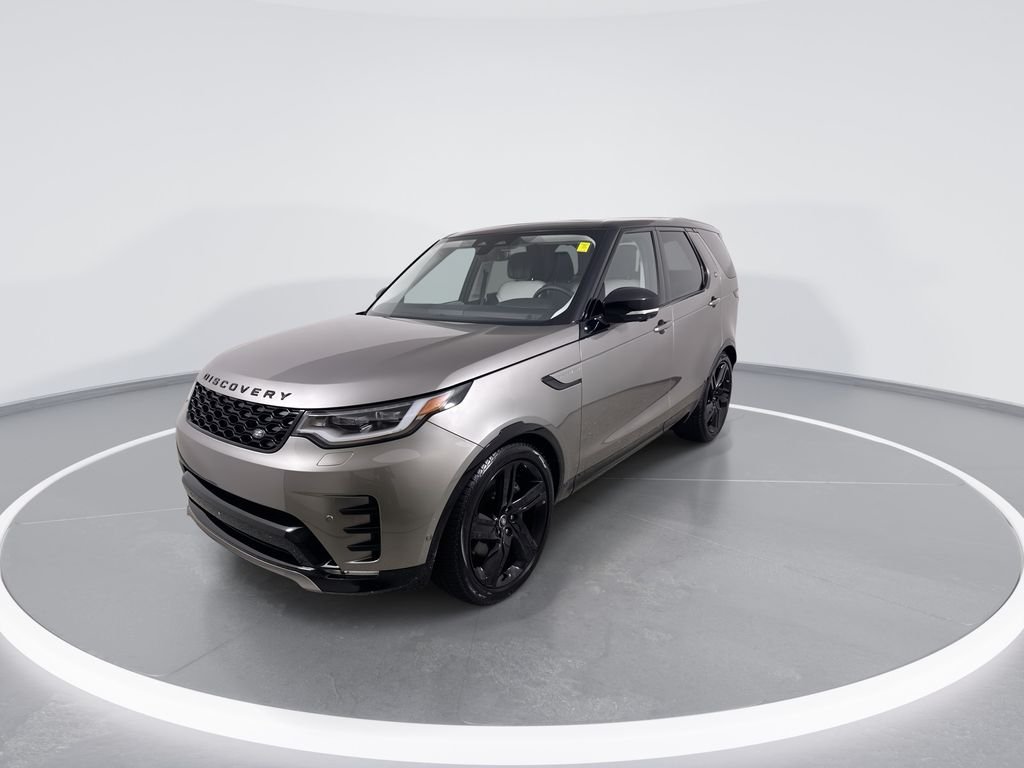 Certified Used 2025 Silver Land Rover Dynamic SE image 4
