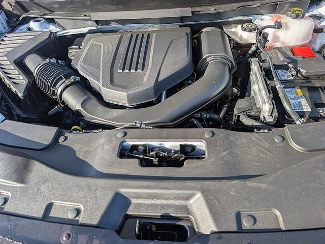 New 2026 Polar White Tricoat Chevrolet Z71 image 4