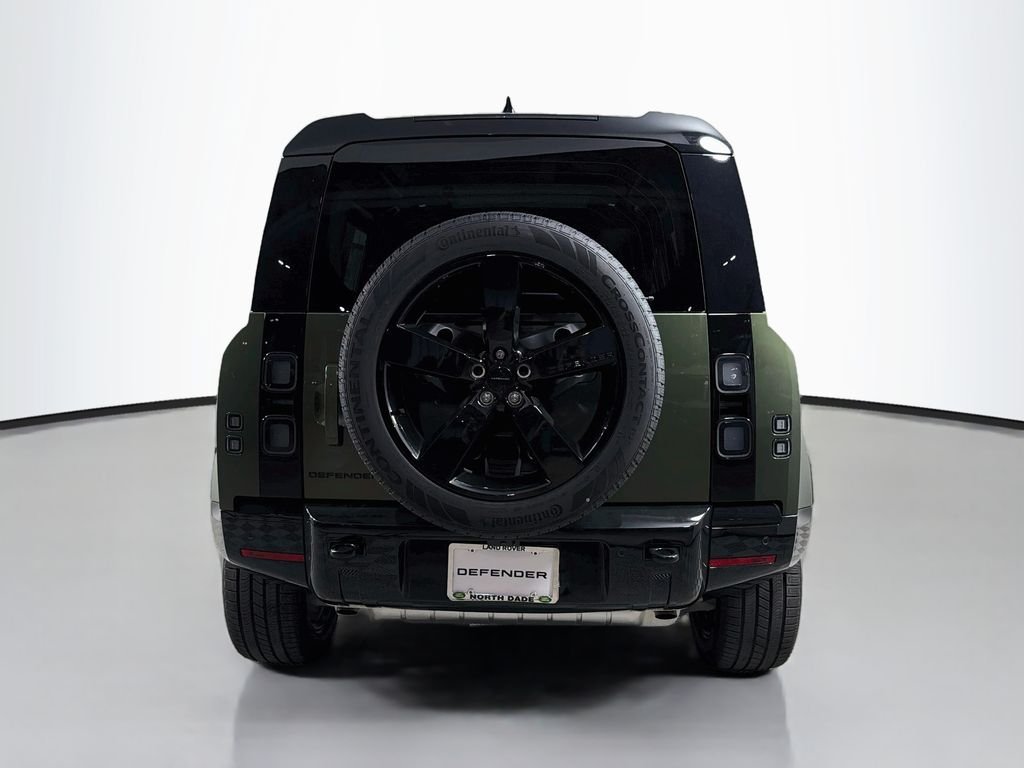 New 2026 Woolstone Green Land Rover X-Dynamic SE image 6