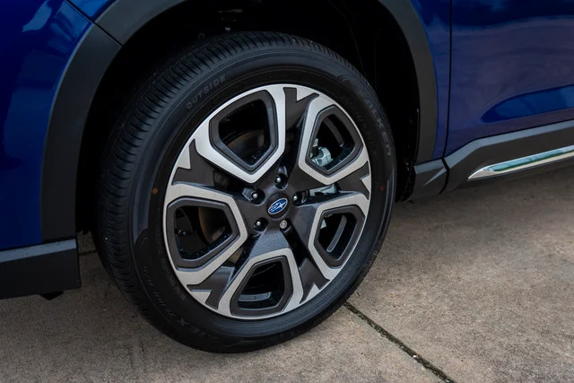 New 2026 Sapphire Blue Pearl Subaru Limited image 14