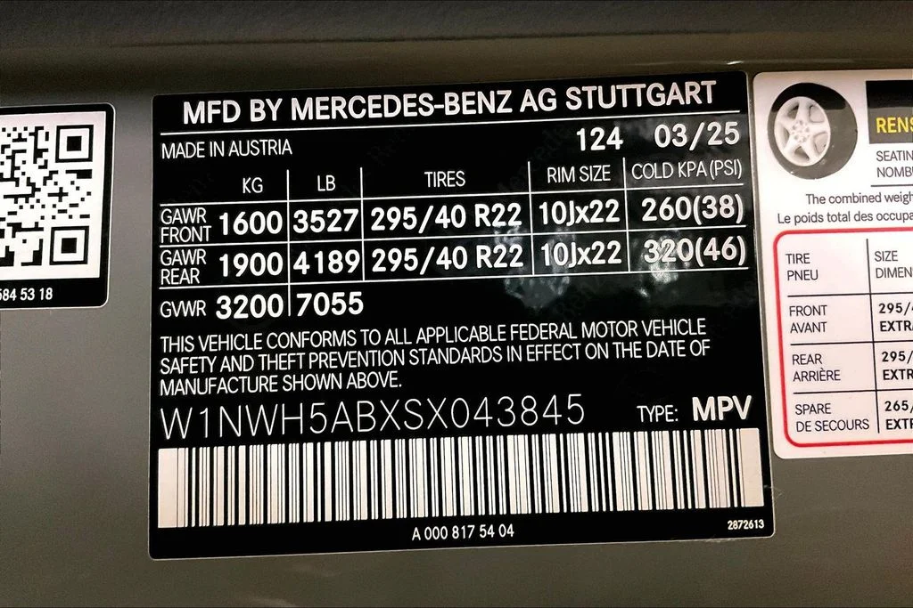 Used 2025 Gray Mercedes-Benz G 63 AMG® image 35
