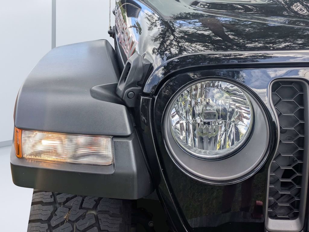 Used 2023 Black Jeep Rubicon image 9