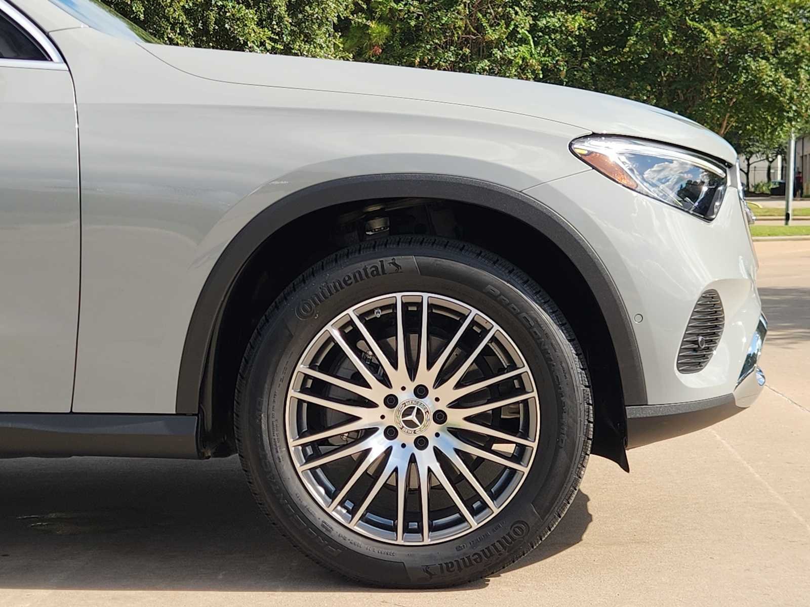 Certified Used 2026 MANUFAKTUR Alpine Grey Mercedes-Benz GLC 300 image 7