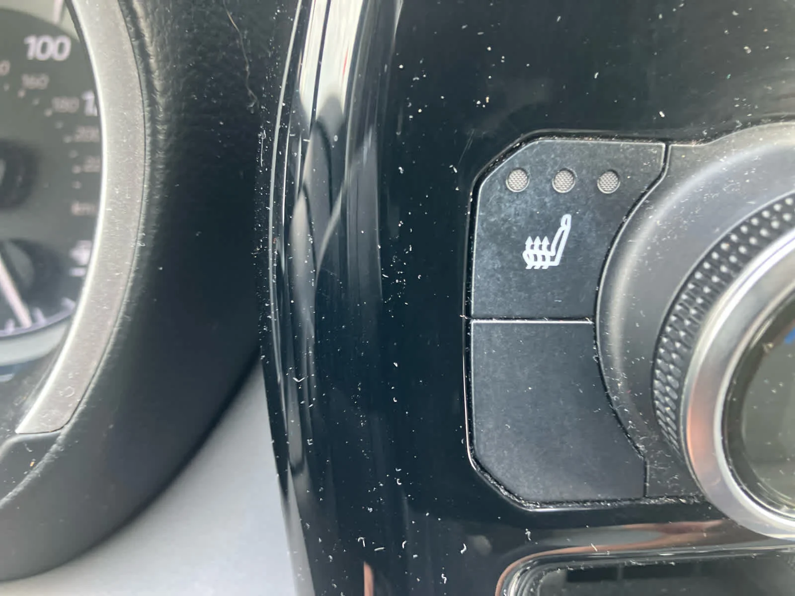 Used 2020 Blizzard Pearl Toyota XLE image 27
