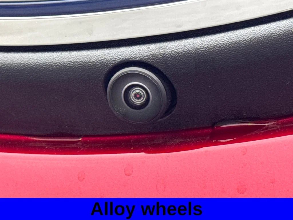 Used 2025 Ruby Red Metallic Ford XLT image 24