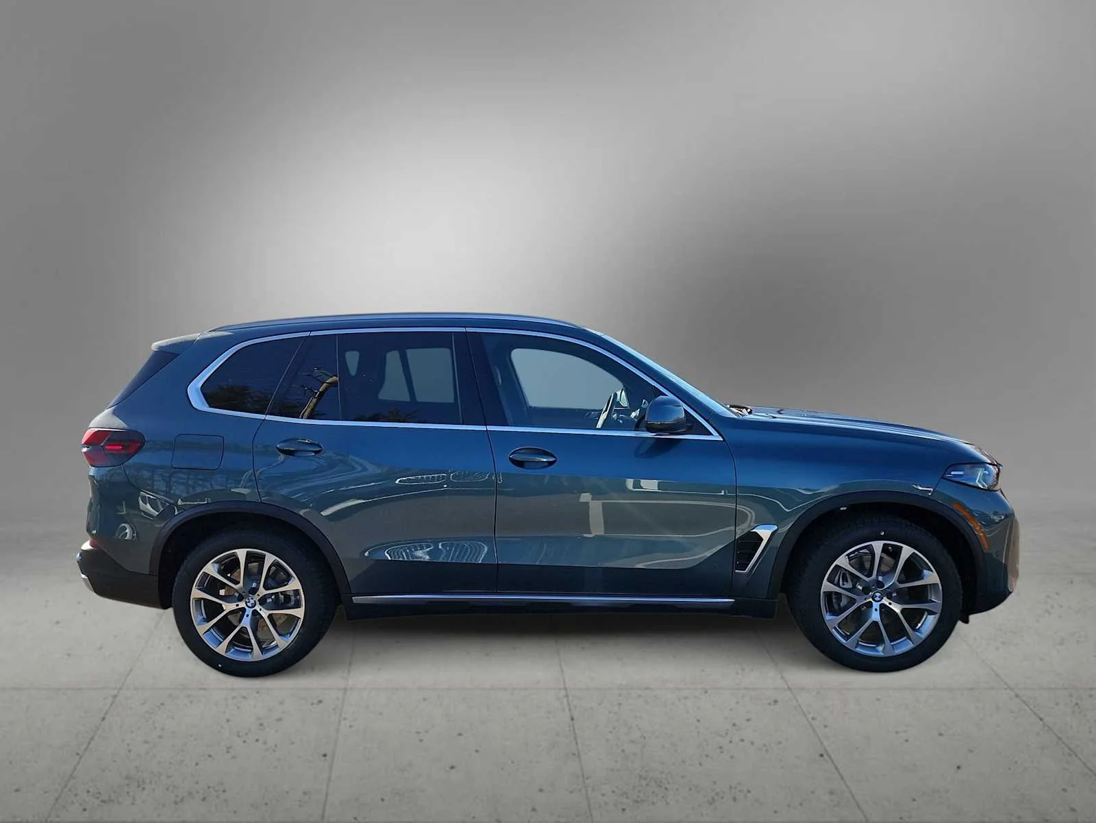 New 2026 Blue Ridge Mountain Metallic BMW xDrive40i image 9