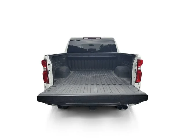 Used 2021 SUMMIT WHITE Chevrolet RST image 28