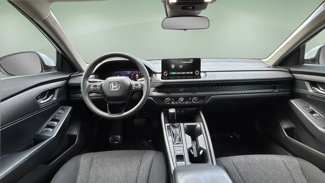 Used 2024  Honda LX image 16