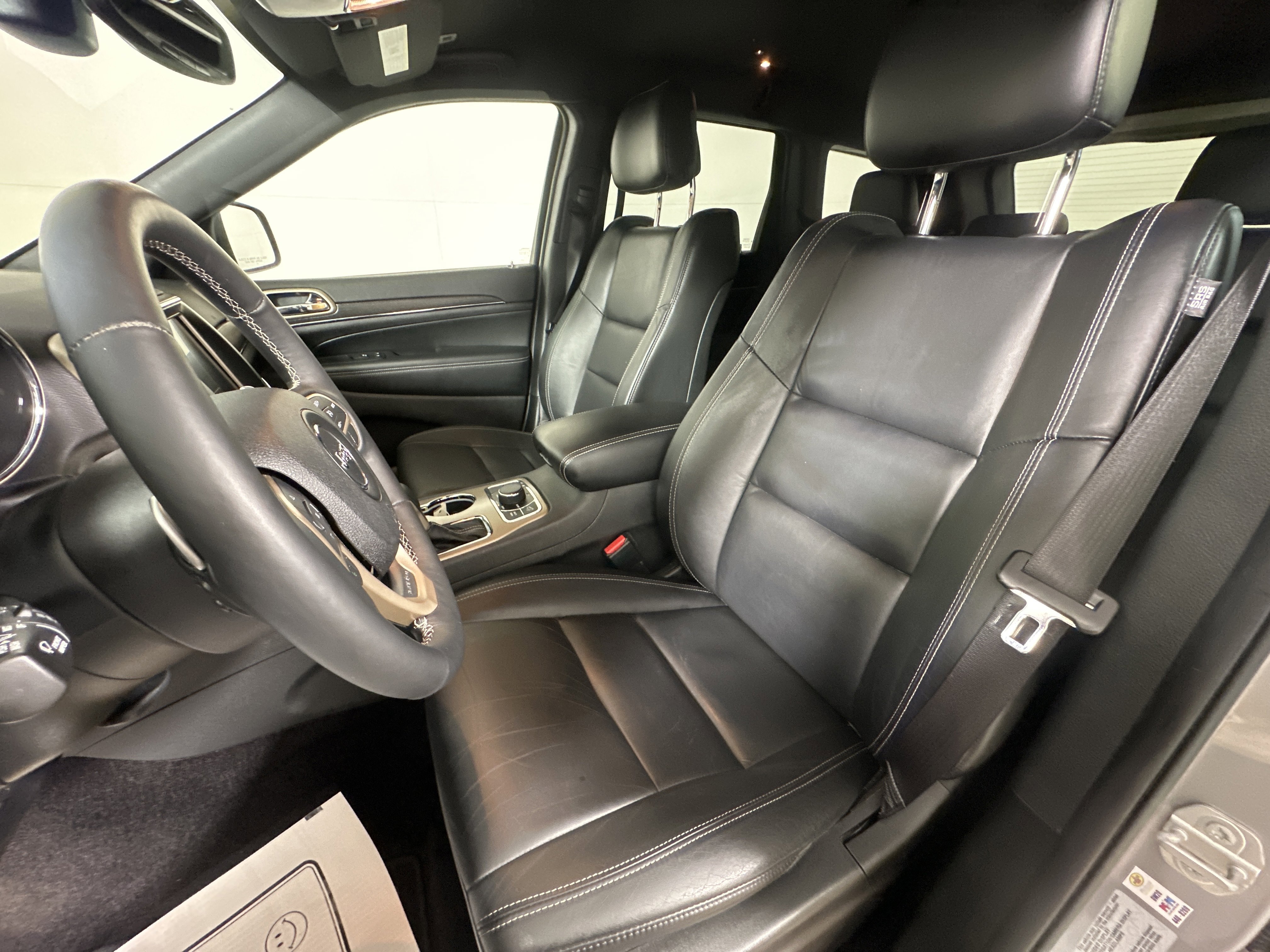 Certified Used 2017 Billet Silver Metallic Clearcoat Jeep Limited image 9
