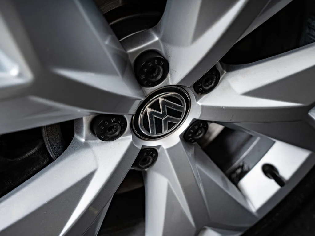 Used 2019 Platinum Gray Metallic Volkswagen 3.6L V6 SE image 8