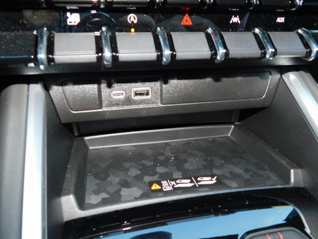 2026 Chevrolet Colorado Z71 - Photo 35