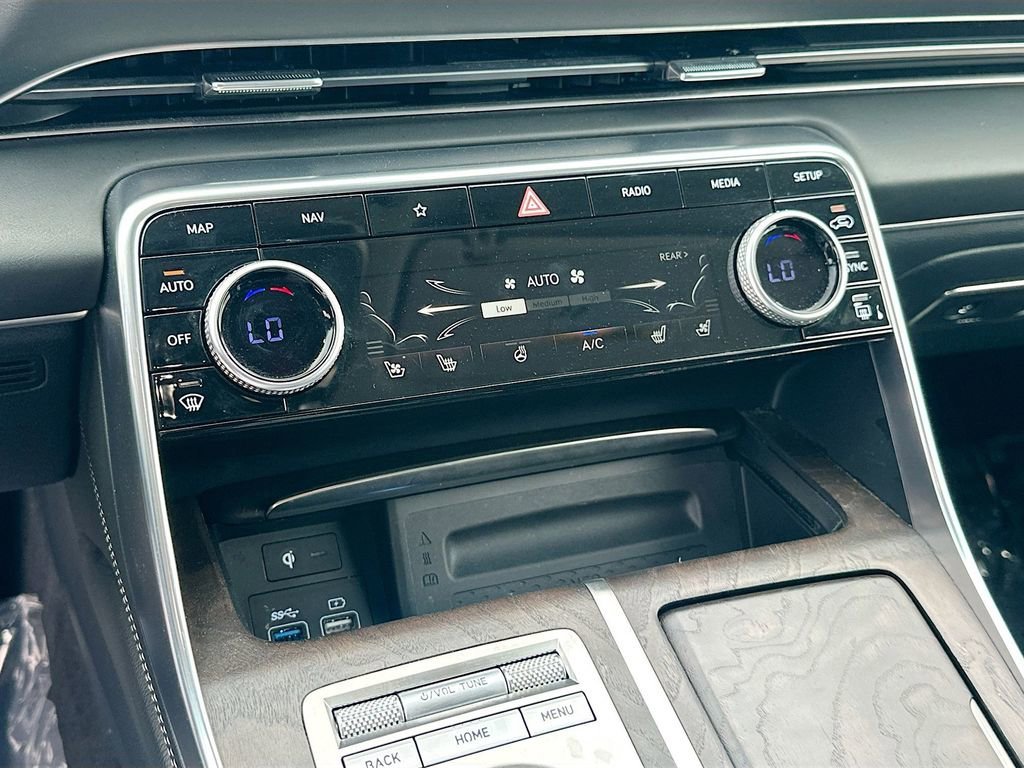 2024 GENESIS GV80 - Photo 14