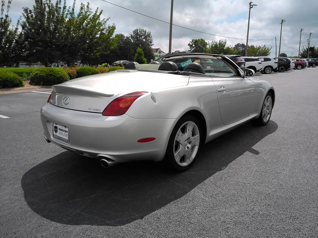 Used 2005 Silver Lexus 430 image 28