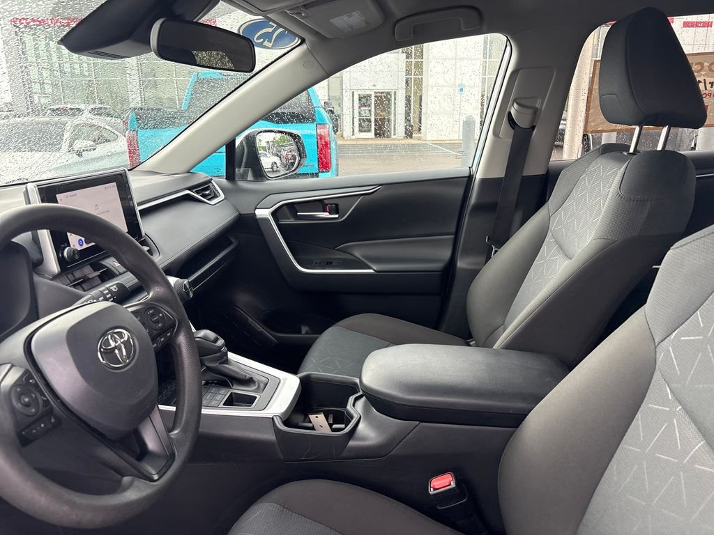 Used 2025 Silver Toyota XLE image 8