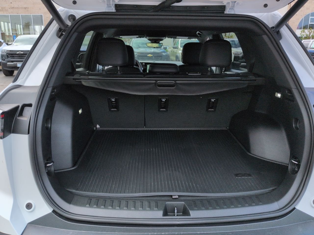 2026 Chevrolet Equinox LT - Photo 27
